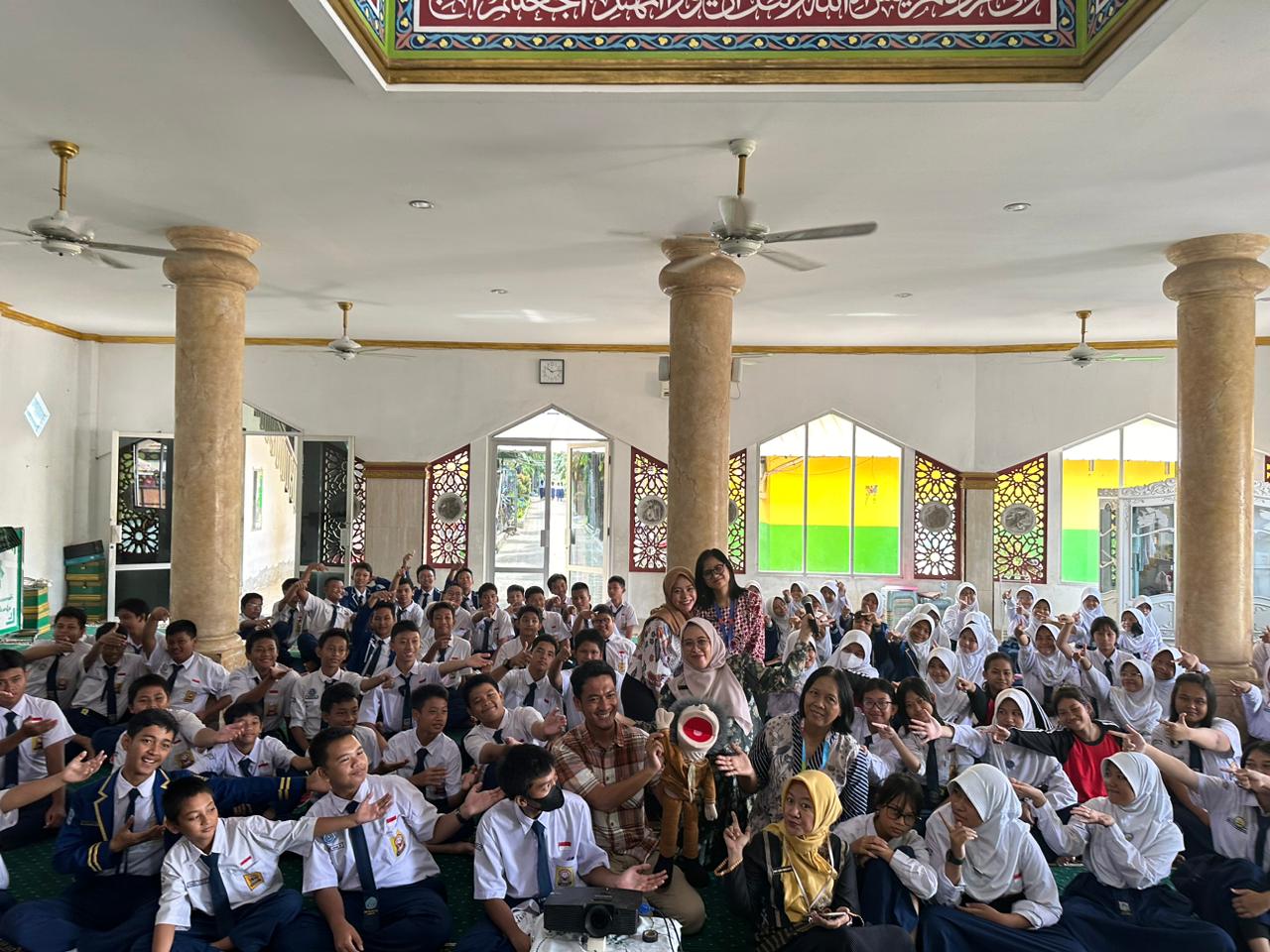 Roadshow Workshop Membaca Ke SMP Negeri 135 Jakarta